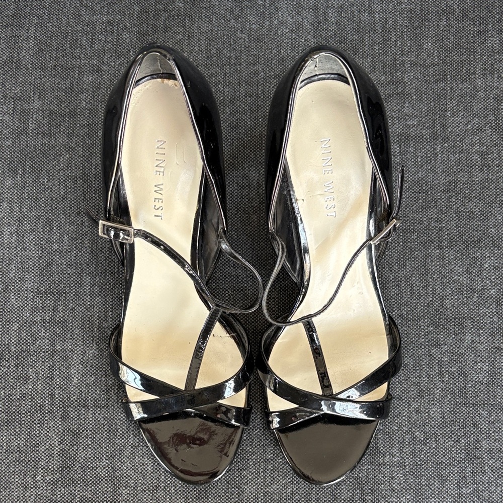 Nine West Black Patent T-Strap Heels | Size 6.5 | Good Condition - Picture 3 of 15